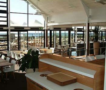Caves Beachside Hotel - Sydney 4u 11