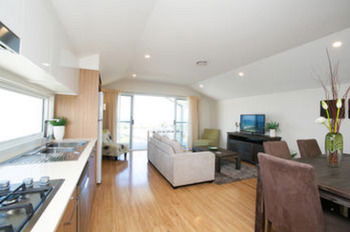 Caves Beachside Hotel - Sydney 4u 35