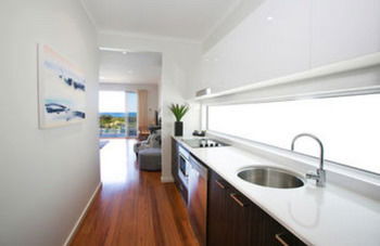 Caves Beachside Hotel - Sydney 4u 39