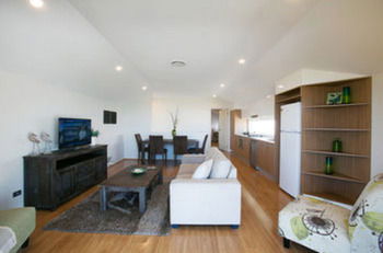 Caves Beachside Hotel - Sydney 4u 47