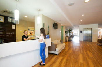 Caves Beachside Hotel - Sydney 4u 48