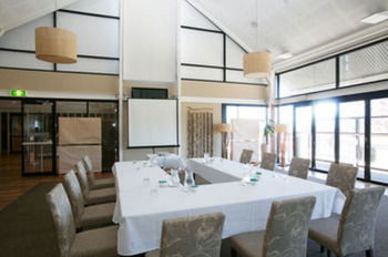 Caves Beachside Hotel - Sydney 4u 49