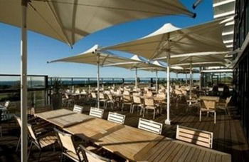 Caves Beachside Hotel - Sydney 4u 50
