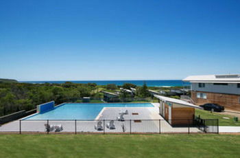 Caves Beachside Hotel - Sydney 4u 53