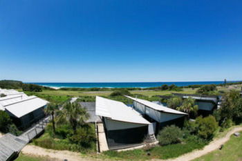 Caves Beachside Hotel - Sydney 4u 54