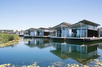 Caves Beachside Hotel - Sydney 4u 55