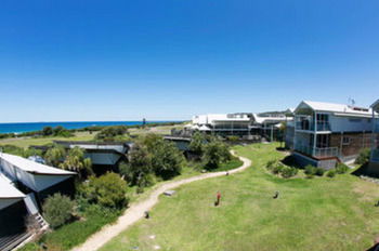 Caves Beachside Hotel - Sydney 4u 56