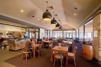 Potters Hotel Brewery Resort - Sydney 4u 4