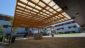 Western Sydney University Village- Parramatta Campus - Sydney 4u 4