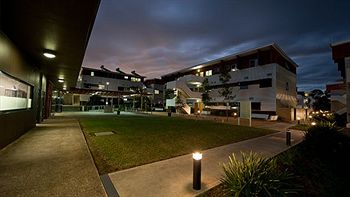 Western Sydney University Village- Parramatta Campus - Sydney 4u 6