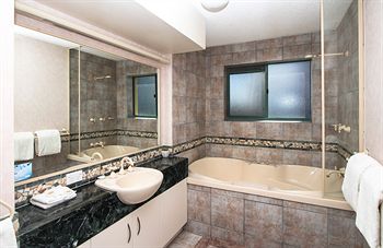 The Waterview - Sydney 4u 5