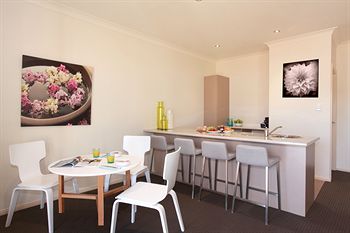 H Boutique Hotel - Accommodation Sydney 8