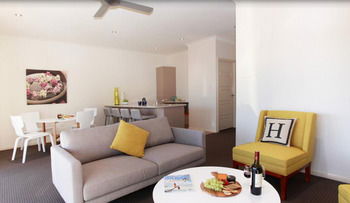 H Boutique Hotel - Accommodation Sydney 26