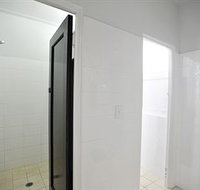 The Lakes Hotel - Accommodation Sydney