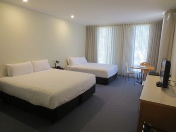 Dingley International Hotel - Sydney 4u 6
