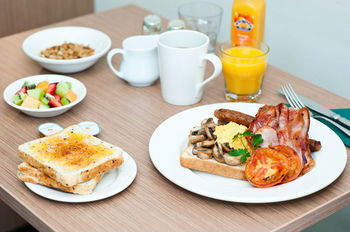Colonial Terrace Motor Inn - Sydney Resort 42