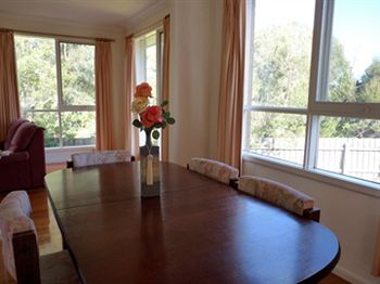 Australian Home Away @ Doncaster Grange Park - Accommodation Sydney 10