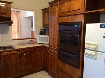 Australian Home Away @ Doncaster Grange Park - Accommodation Sydney 12