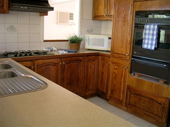 Australian Home Away @ Doncaster Grange Park - Accommodation Sydney 13