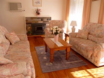 Australian Home Away @ Doncaster Grange Park - Accommodation Sydney 15