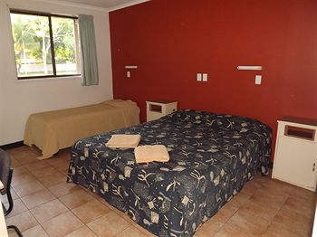 Palm Court Budget Motel Hostel/Backpackers - Sydney 4u 3