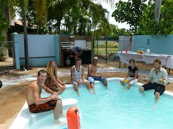 Palm Court Budget Motel Hostel/Backpackers - Sydney 4u 10