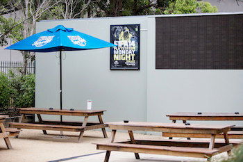 High Flyer Hotel - Sydney 4u 5