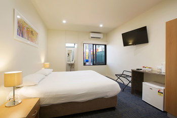 High Flyer Hotel - Sydney 4u 15