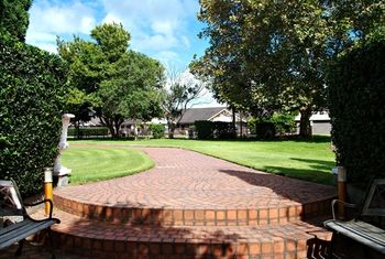 Airport Motel Sir Francis Drake - Accommodation Sydney 10