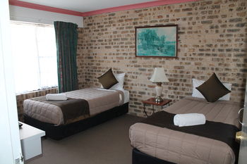 Airport Motel Sir Francis Drake - Accommodation Sydney 12
