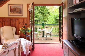 Mary Card's Coach House - Accommodation Sydney 12
