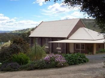 Church House B&B Gundagai - Accommodation Sydney 1