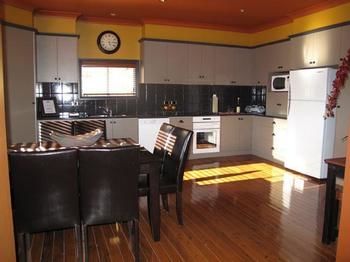 Church House B&B Gundagai - Accommodation Sydney 10