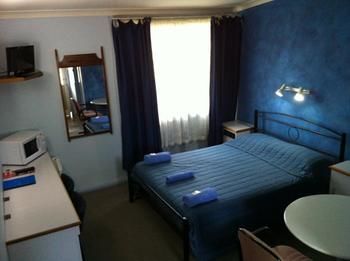 Bushmans Retreat Motor Inn - Accommodation Sydney 0