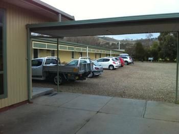 Bushmans Retreat Motor Inn - Accommodation Sydney 3