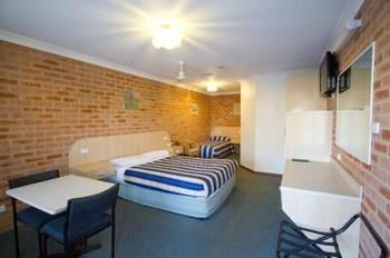 Branxton House Motel, Hunter Valley - Sydney 4u 4