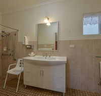 Cadman Motor Inn amp Apartments - Sydney 4u