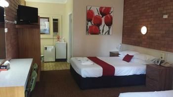Hilldrop Motor Inn - Sydney 4u 3
