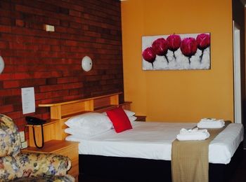 Hilldrop Motor Inn - Sydney 4u 15