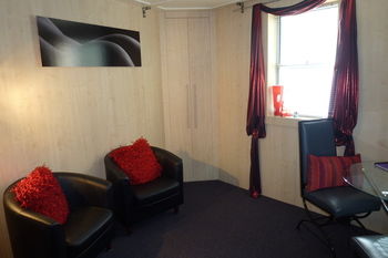 The Retreat At Froog-Moore Park - Sydney 4u 10