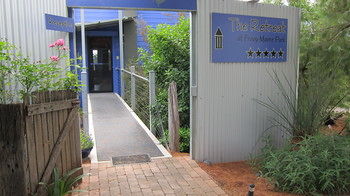 The Retreat At Froog-Moore Park - Sydney 4u 16