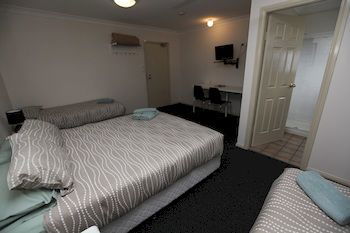 Across Country Motel And Serviced Apartments - Sydney 4u 4