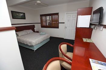 Across Country Motel And Serviced Apartments - Sydney 4u 7