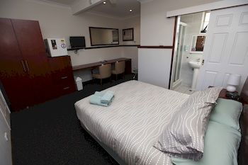 Across Country Motel And Serviced Apartments - Sydney 4u 8