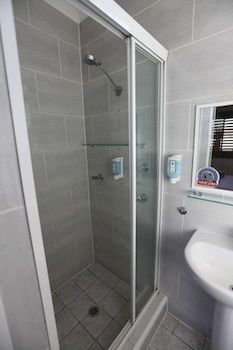 Across Country Motel And Serviced Apartments - Sydney 4u 13