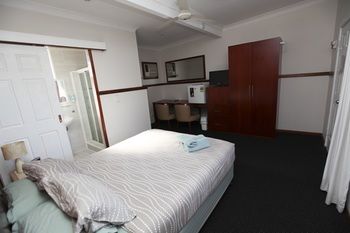 Across Country Motel And Serviced Apartments - Sydney 4u 18