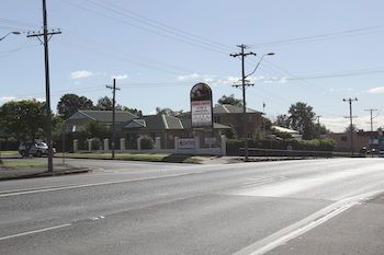 Across Country Motel And Serviced Apartments - Sydney 4u 24