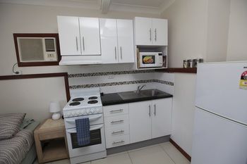 Across Country Motel And Serviced Apartments - Sydney 4u 25
