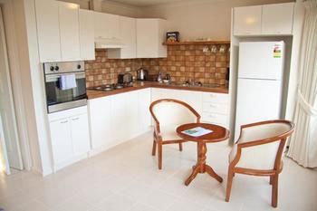 Yarra Glen Racecourse Apartments - Accommodation Sydney 0