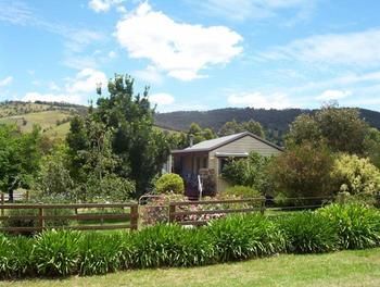 Yarraglen BnB - Accommodation Sydney 0